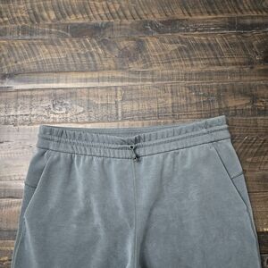 LULULEMON Softstreme Straight Leg Crop Pants |‎ 12